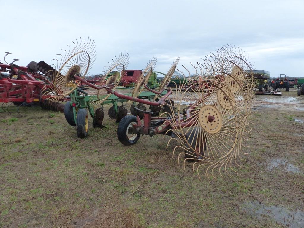 M&W 8-wheel Hay Rake