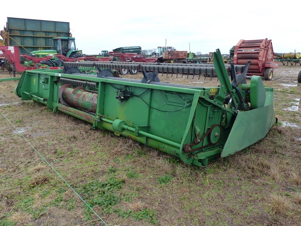 John Deere 920F 20' Grain Table, s/n H00920F626870