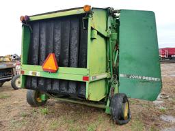 John Deere 535 Hay Baler