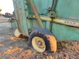 John Deere 510 Baler