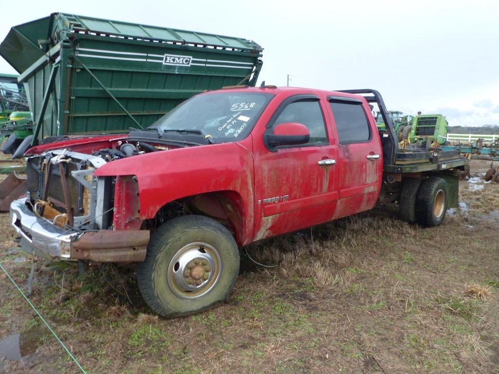 GMC 3500 Flatbed (Salvage)