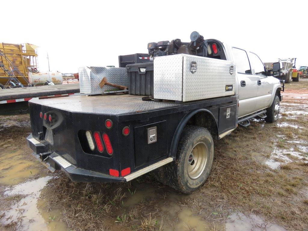 2005 GMC 3500 Flatbed 4WD Truck, s/n 1GTJK33295F973606  Odometer Shows 208K