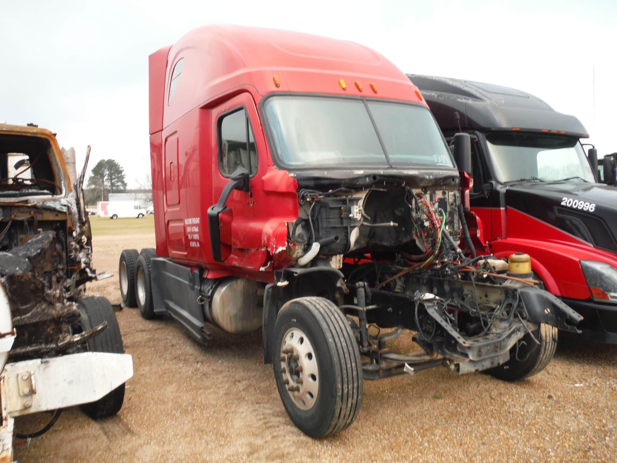 2015 Freightliner Cascadia Truck Tractor, s/n 3AKJGLD5XFSGB3558 (Inoperable