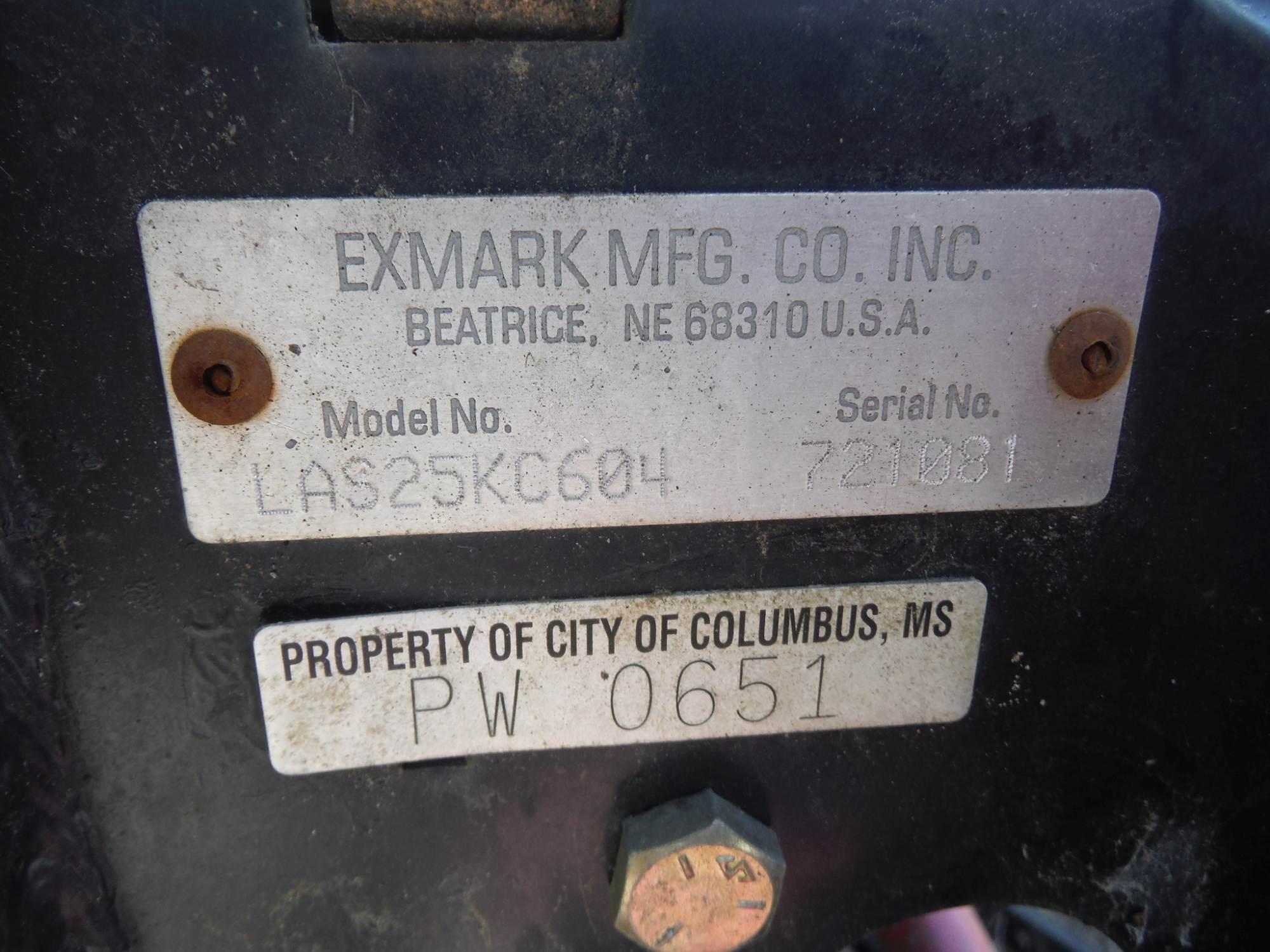 Exmark LazerZ Mower, s/n 721081 (Salvage): No Motor, 60" Deck