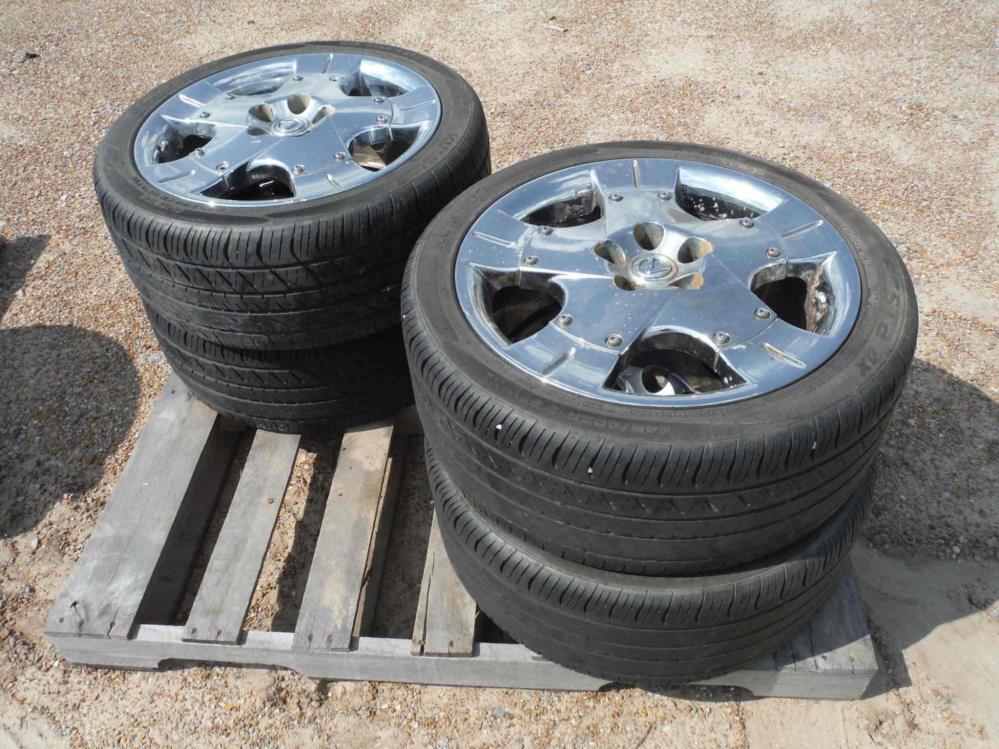 Set of (4) 245/40ZR18 Wheels & Tires off Lexus