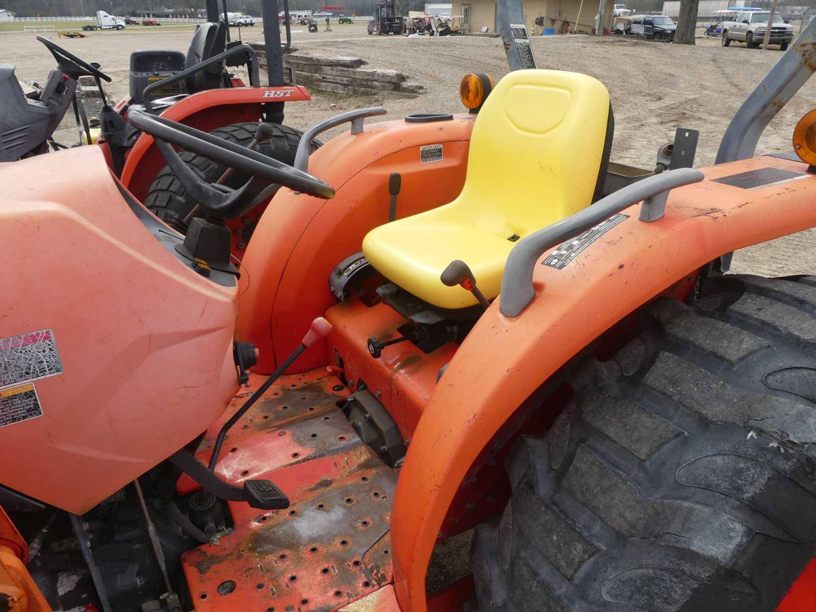 Kubota MX5200 MFWD Tractor, s/n 54676: Rollbar, Loader w/ QC Bkt., Drawbar,