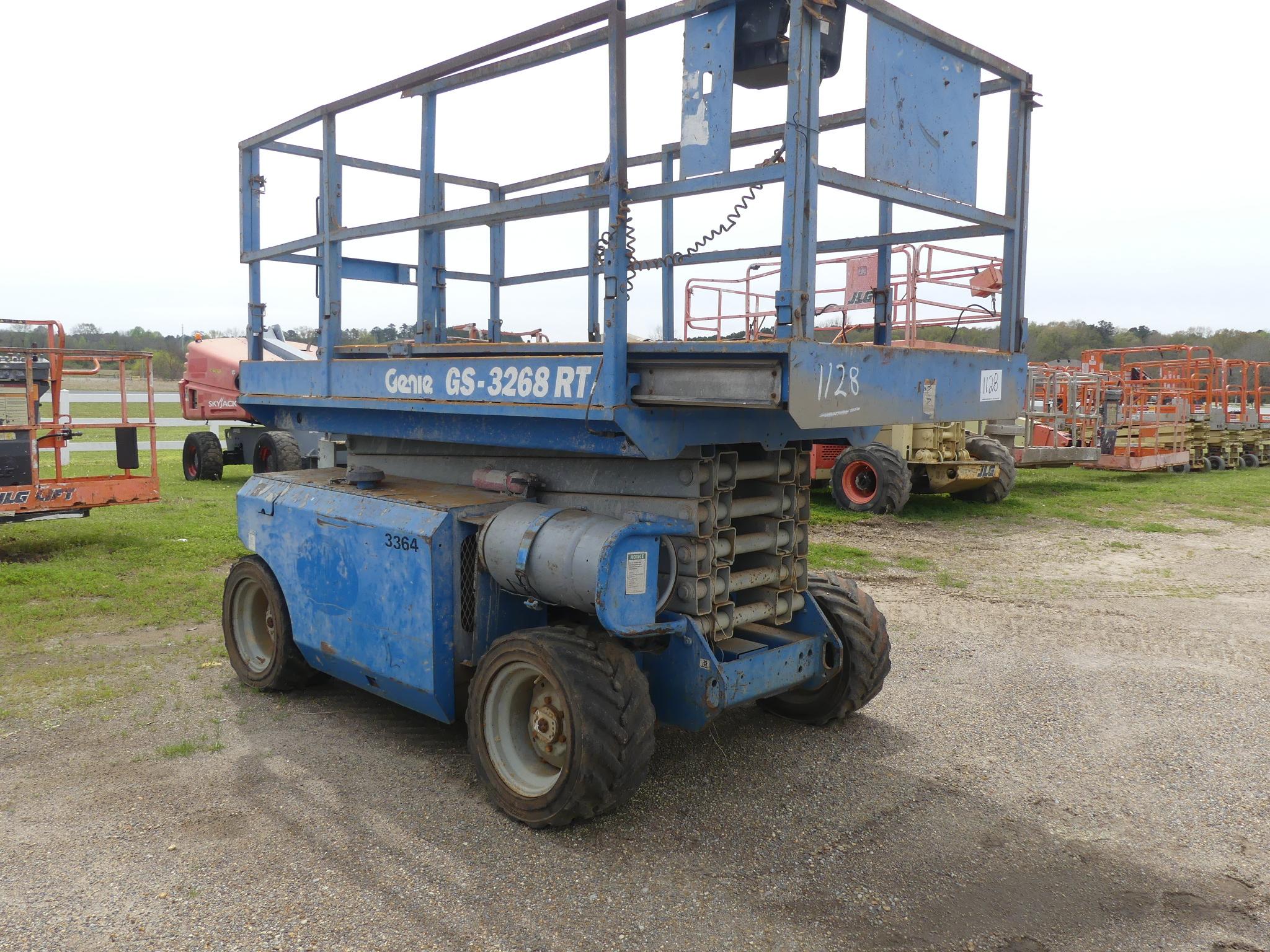 Genie GS-3268 Scissor-type Manlift: Meter Shows 2558 hrs