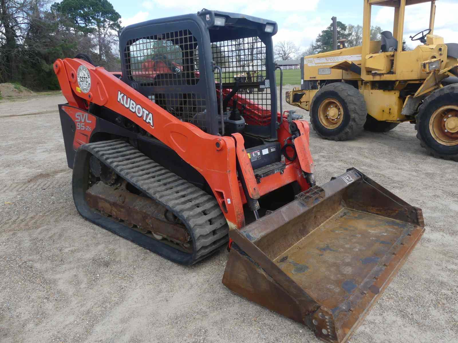 2017 Kubota SVL95-2S Skid Steer, s/n 33580: Canopy, GP Bkt., Rubber Tracks,