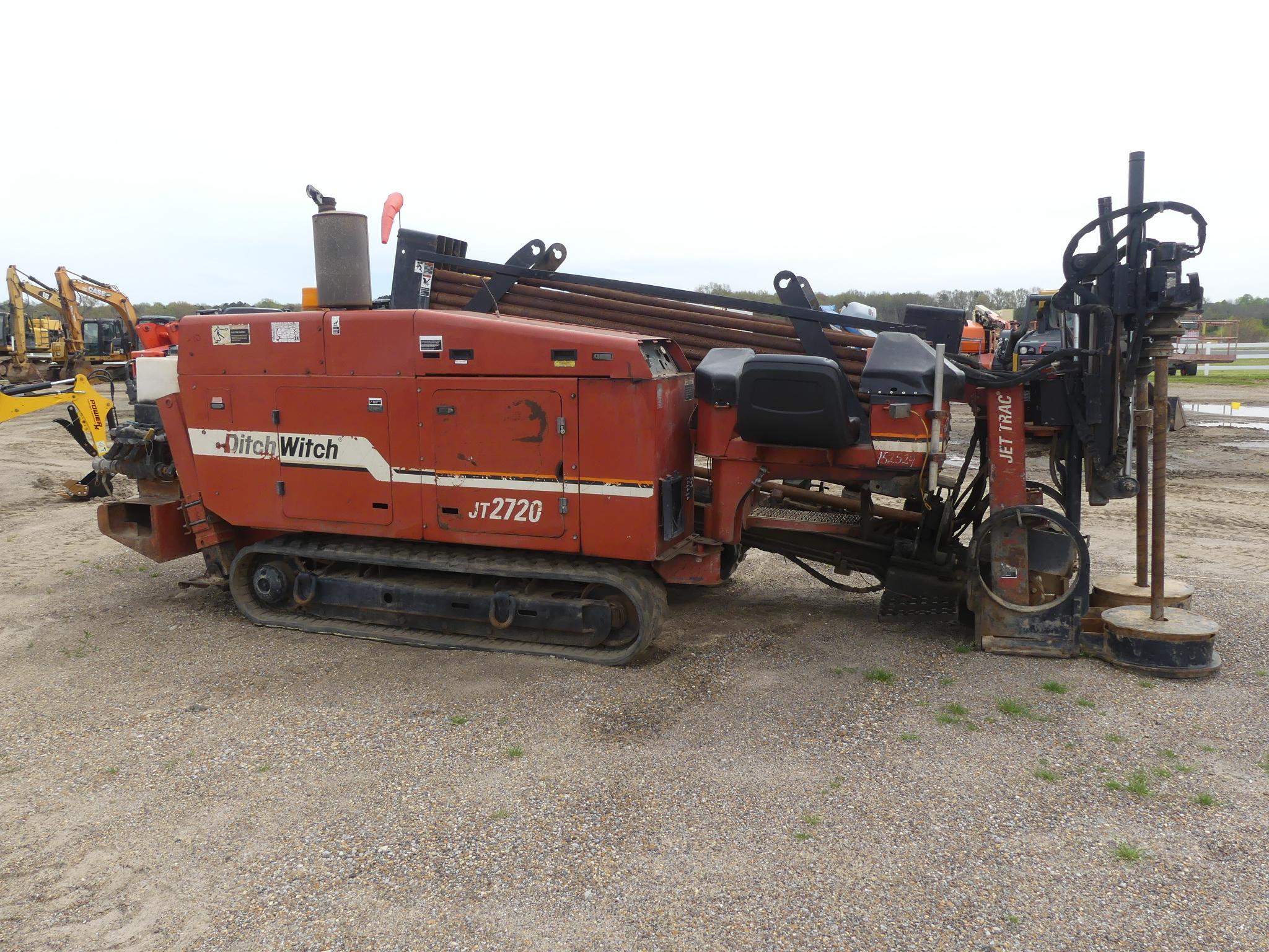 Ditch Witch JT2720 Boring Unit, s/n 2T2110: w/ Pipes, Meter Shows 5134 hrs