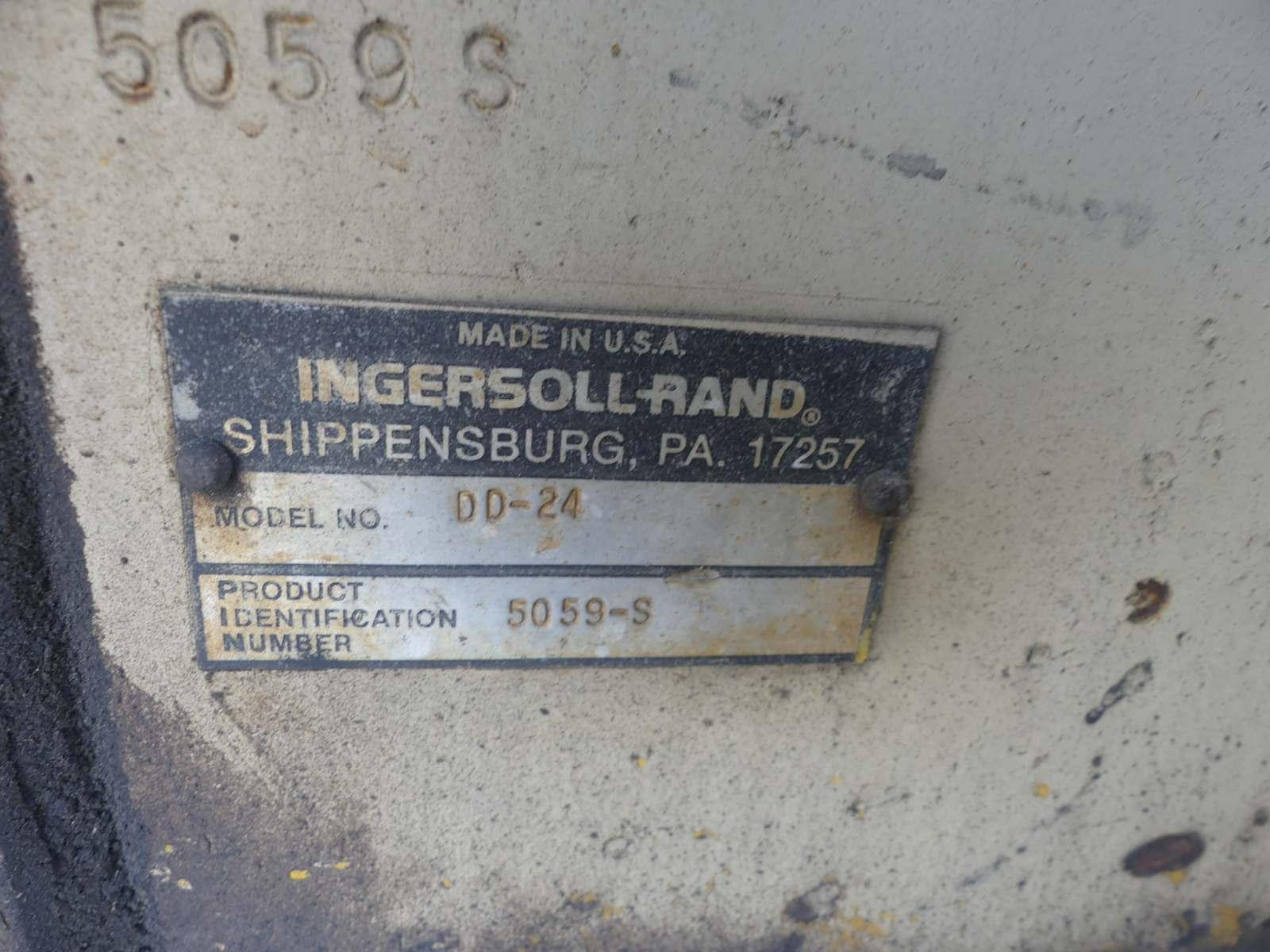 Ingersoll Rand DD24 Tandem Drum Roller, s/n 5059S: Meter Shows 3129 hrs