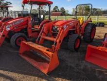 Kubota MX5200 MFWD Tractor, s/n 54676: Rollbar, Loader w/ QC Bkt., Drawbar,