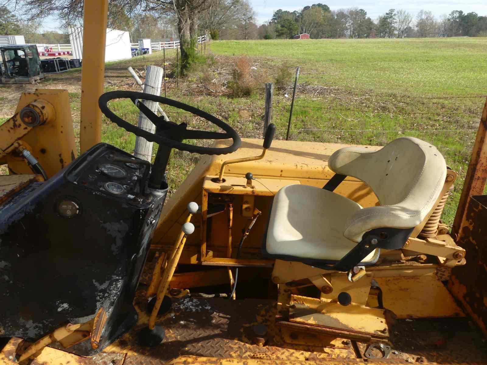 John Deere 410D Loader Backhoe, s/n 301913T: Hyd. Pump binding Engine Down