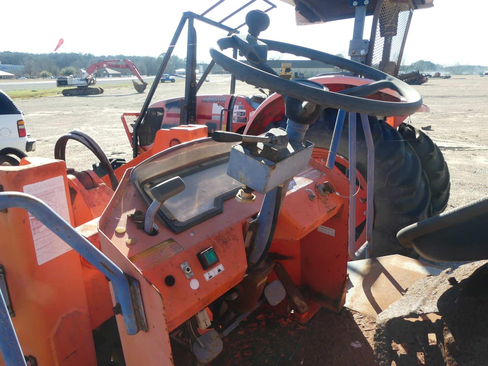 Kubota R510 Rubber-tired Loader, s/n 20607 (Salvage): Canopy, Quick Attach