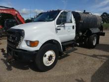 2004 Ford F750 Water Truck, s/n 3FRXF75E04V697776: S/A, 6-sp., 17K mi.