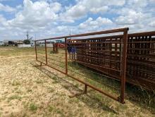 20' Heavy-duty Cattle Panel (Selling Offsite): Located in Headland, AL