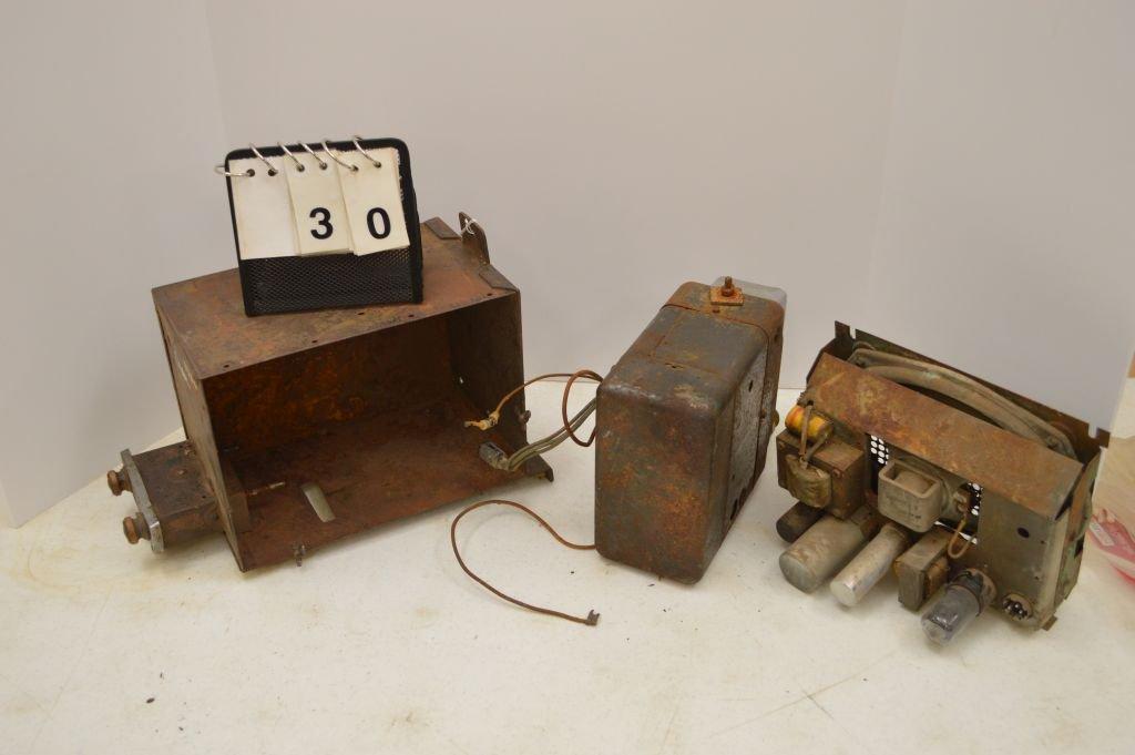 1932 Chevy Radio Shell & 1949 Chevy Accy Radio W/ Speaker