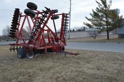 26' Massey Ferguson Model 820 Disc, Series 1867, 22" Blades