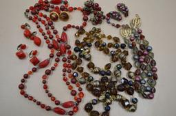 Large Asst Of Chunky Necklaces And Earrings (some Trifari)