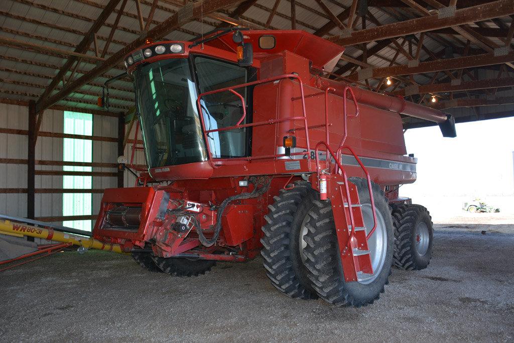 1997 Case 2188 Combine, 4wd, Chopper, Spreader, Firestone Front Rubber (80%