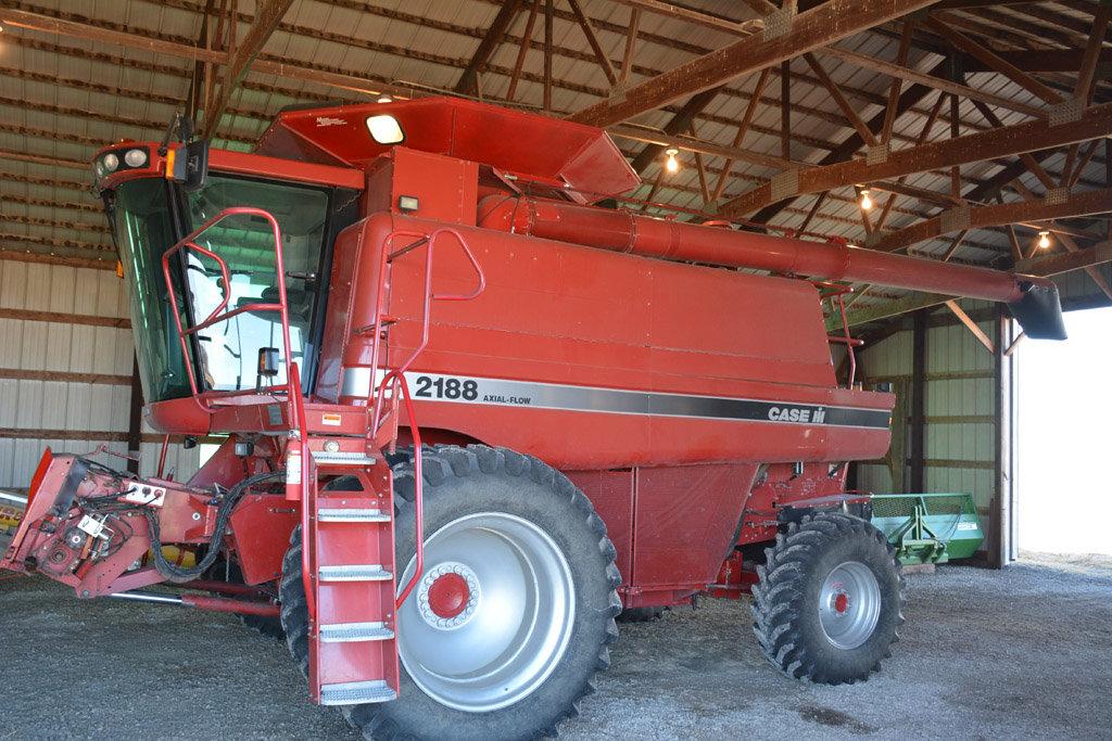 1997 Case 2188 Combine, 4wd, Chopper, Spreader, Firestone Front Rubber (80%