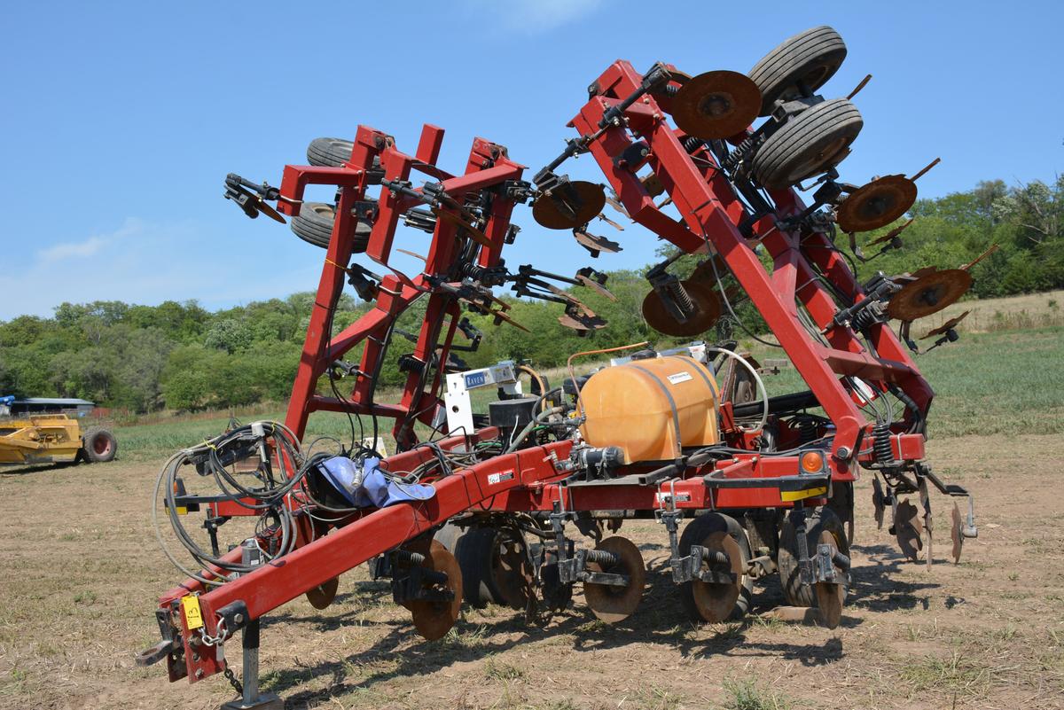 2011 Case Ih 5300 Nutri-placer, Nh3 Tool Bar, 17 Knife, Raven Dual Nh3 Supe