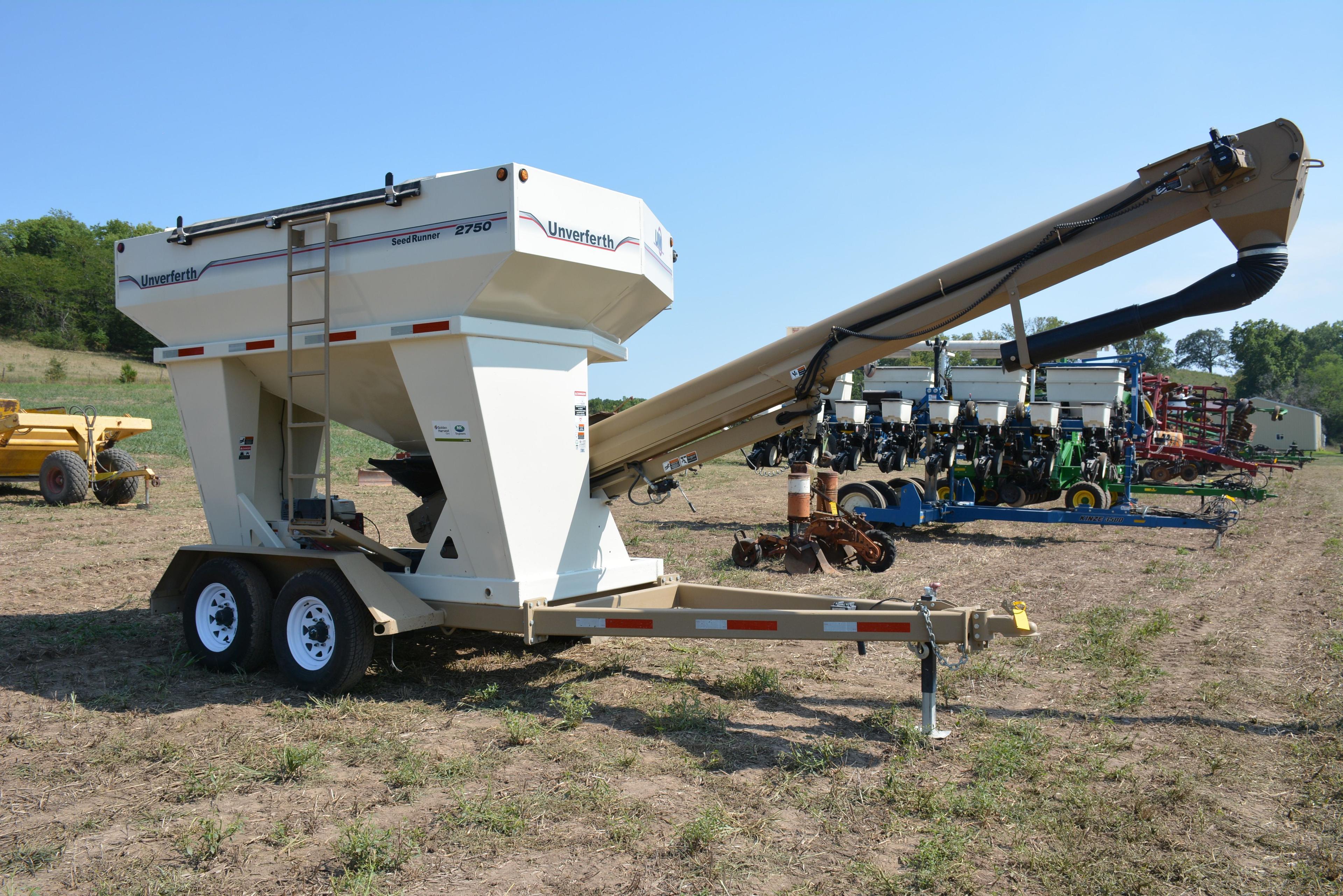 2011 Unverferth 2750 Seed Tender, 2 Hoppers, Self Loading, Wireless Remote,