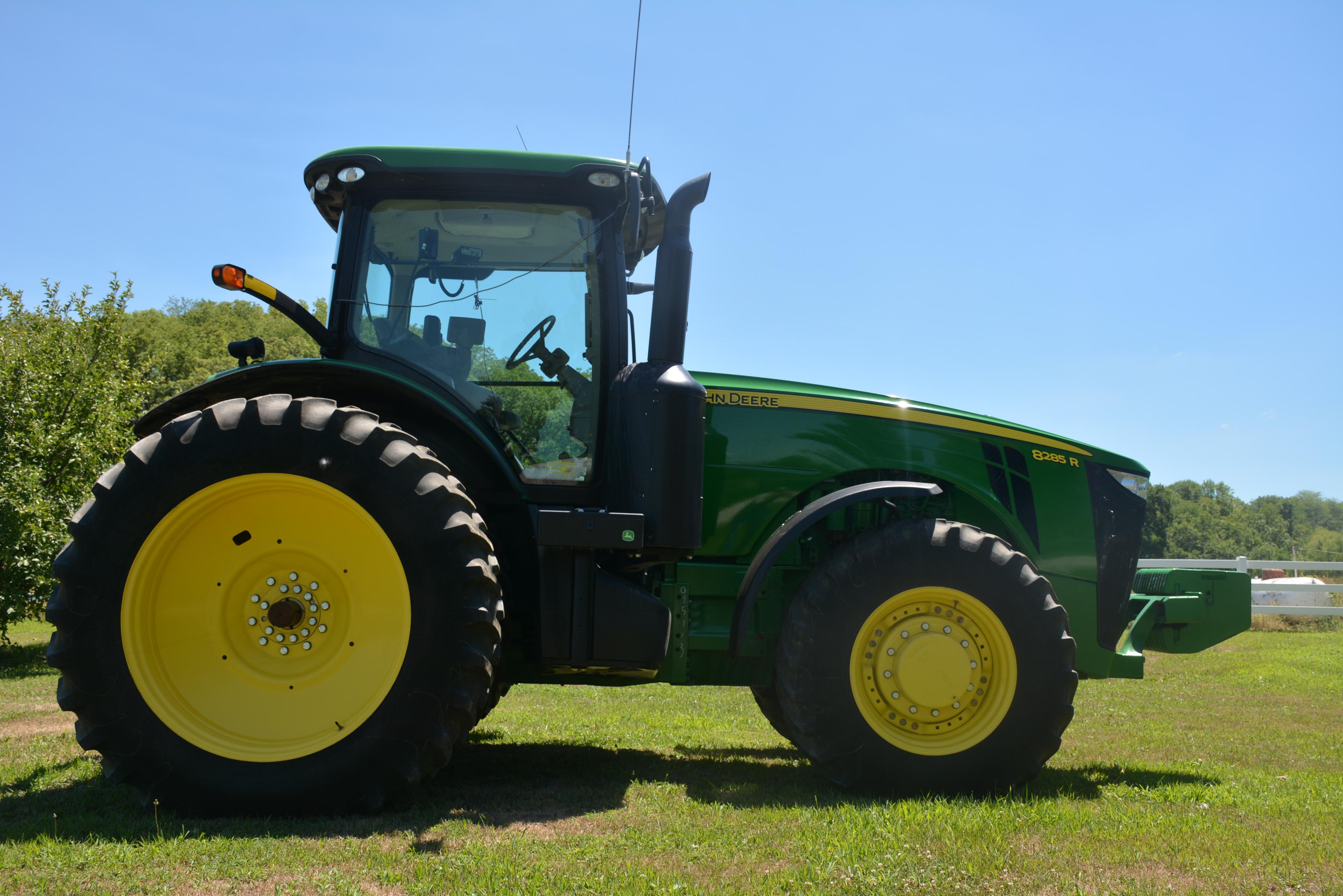 2011 John Deere 8285r Mfwd, One Owner, 1115 Hours, Autotrac Ready With Plug