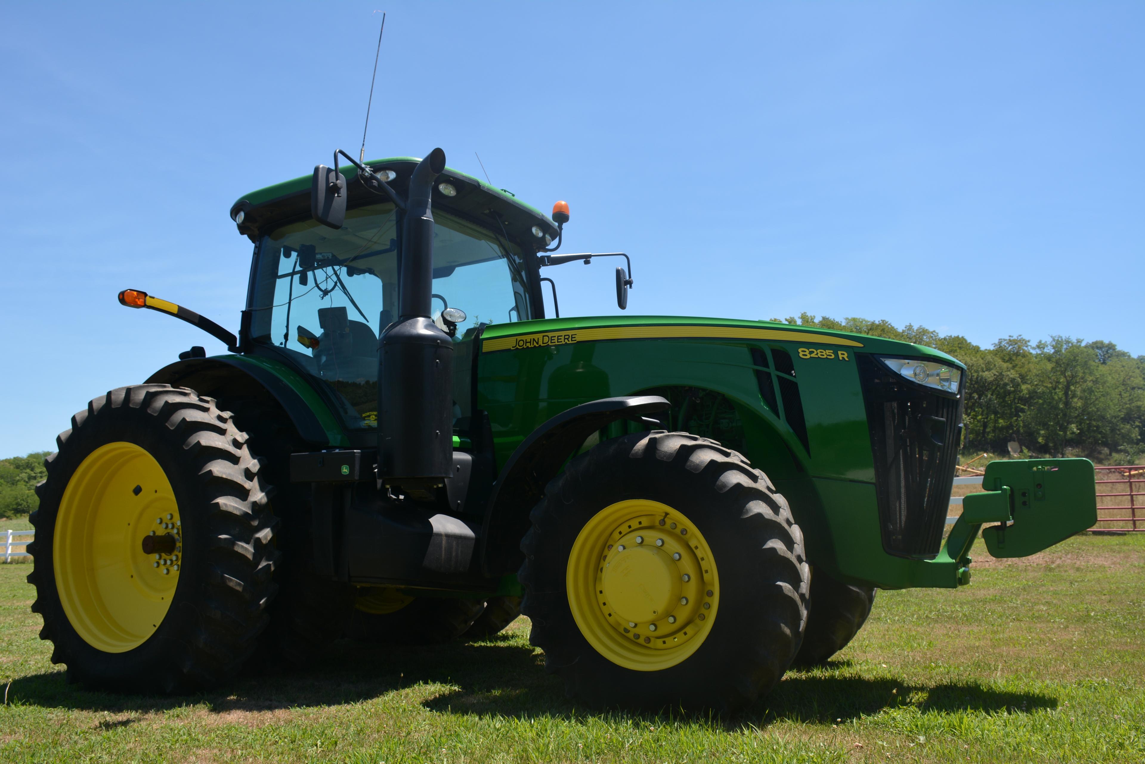 2011 John Deere 8285r Mfwd, One Owner, 1115 Hours, Autotrac Ready With Plug