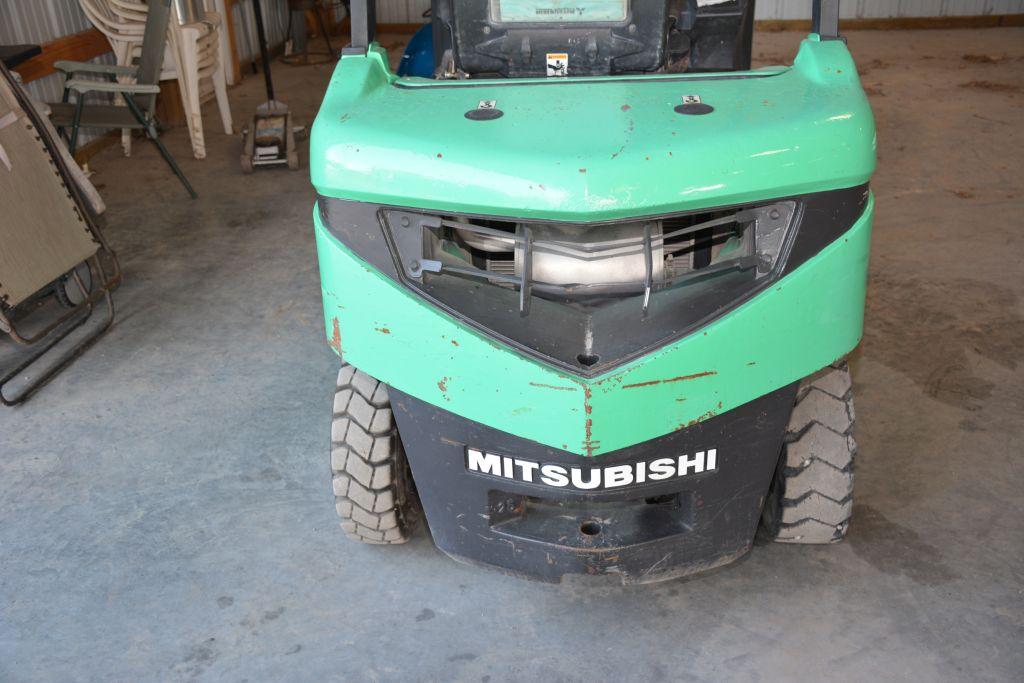 Mitsubishi Model FD25N-D Diesel Forklift, 2-stage lift side shift, 3830 hrs