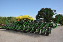 2003 JD 1790CCCS Planter, 31 row, 15” spacing, equipped with tri-fold marke