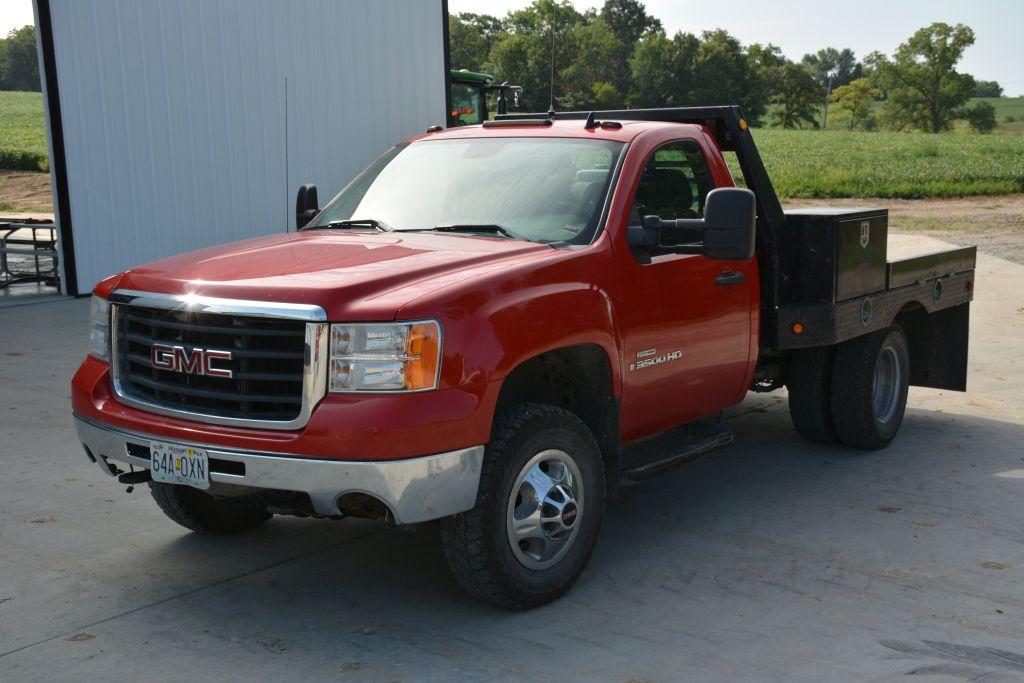 2008 GMC Duramax Diesel 3500 HD, 4x4, Allison trans., equipped with Bradfor