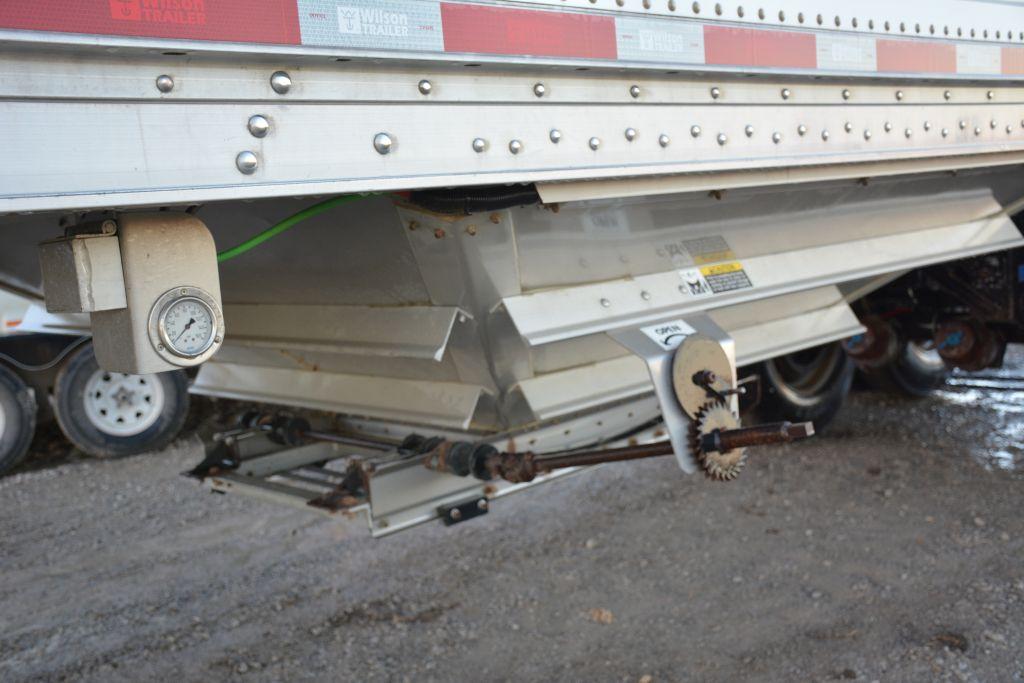 2010 Wilson PaceSetter 43 Ft. Grain Trailer, 66” Sides, Ag Hoppers, Roll Tar