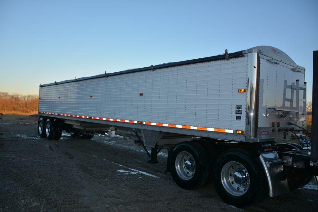 2010 Wilson PaceSetter 43 Ft. Grain Trailer, 66” Sides, Ag Hoppers, Roll Tar