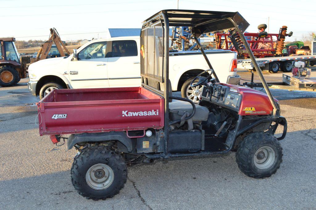 2003 Kawaski Mule 3010 Diesel, 4x4, Roof & Bench Seat, 1685 hrs, Automatic