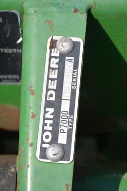 JD 7000 Planter, corn & soybean plates