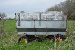 Metal Flare Wagon, JD gear, needs hoist