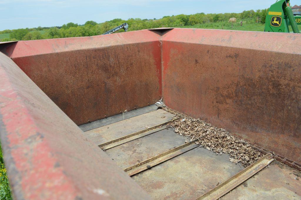 Schuler 125-BF Silage Wagon