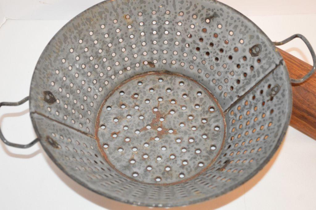Gray Granite Strainer and Solid Wood Rolling Pin