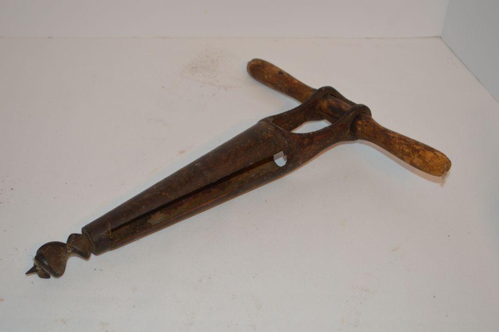 Wood Handled Primitive Hand Turn Wood Auger