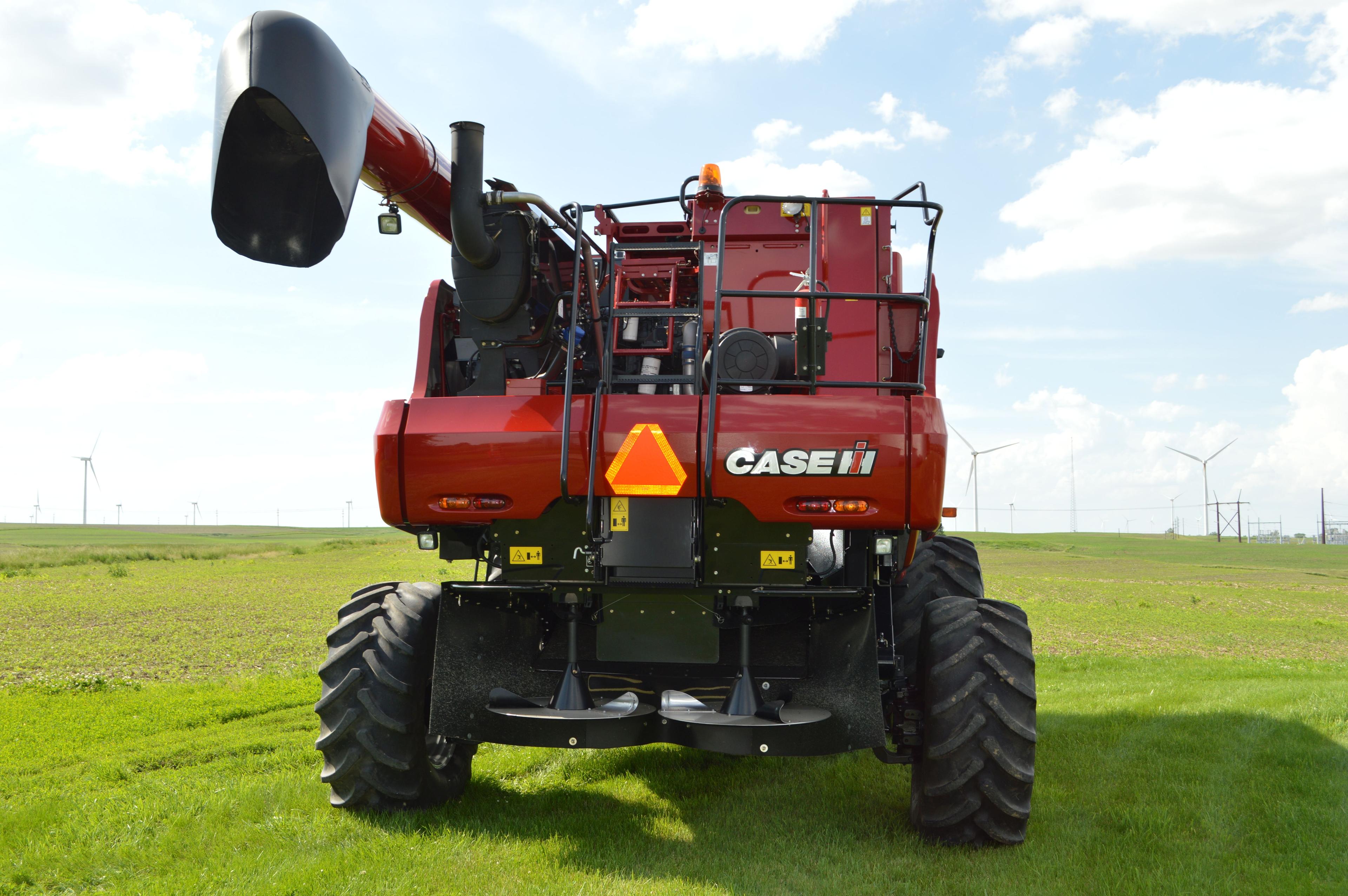 2015 Case IH 6140, Engine Hours- 1105, Separator Hours- 695, RWA, 4WD, 2 Sp