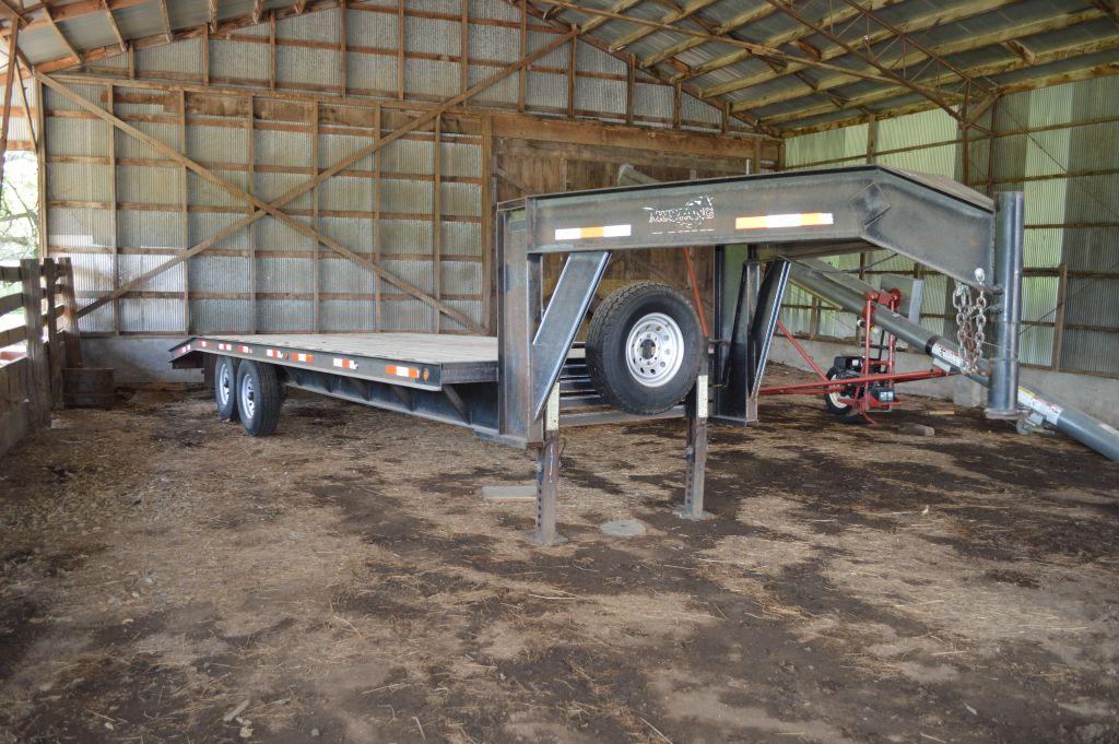 1997 Mustang Gooseneck Flatbed Trailer, 25’x8.5’, Beaver Tail with Loading