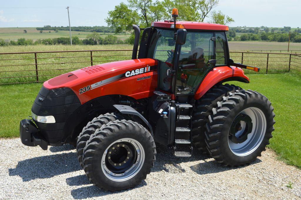 2012 Case IH 235 Magnum, MFWD, 1621 Hours, 19 Speed Power Shift Economy Tra