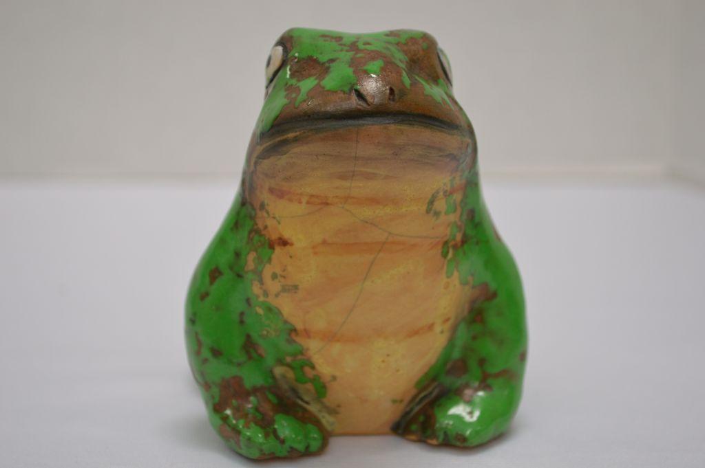 Weller Pottery Coppertone Frog, 5 in. - Cracking at Throat, Spider Web
