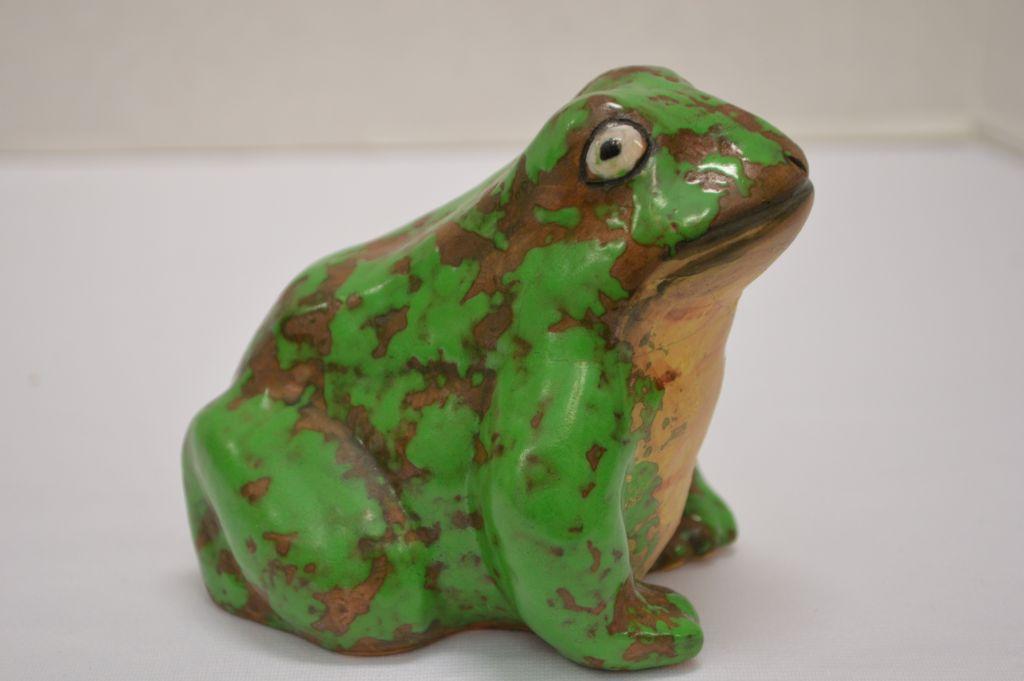 Weller Pottery Coppertone Frog, 5 in. - Cracking at Throat, Spider Web