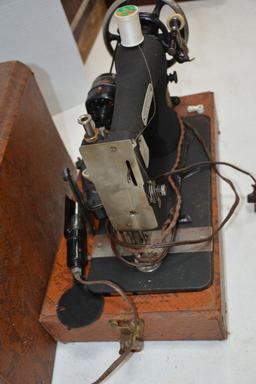 Vintage Singer Electric Sewing Machine in Faux Snake Skin Carrier, Has Orig