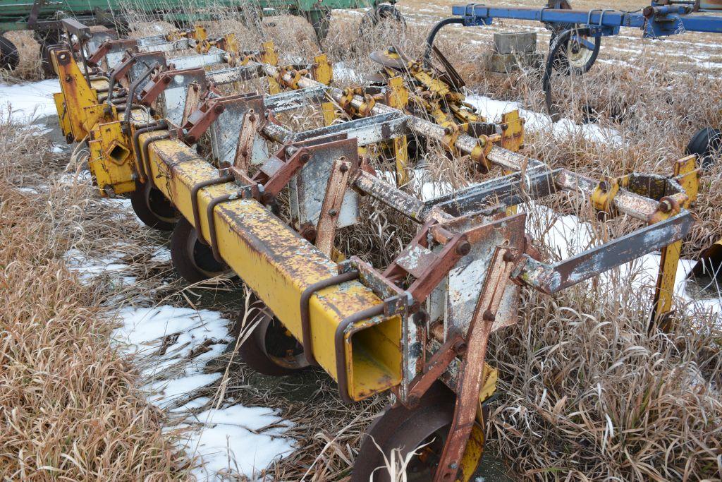 Buffalo 6x30” Cultivator with Shields 3Pt, 6x30” Rows