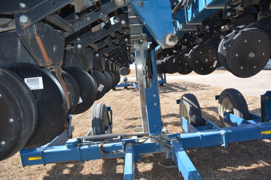 2009 Kinze 3500 Planter, 8/15 Row, Every Two Row Shut Offs, Markers, Mechan