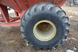 UFT Grain Cart, 66x43x25 Goodyear Floater Tires, 1000PTO, 16” Auger, Roll O