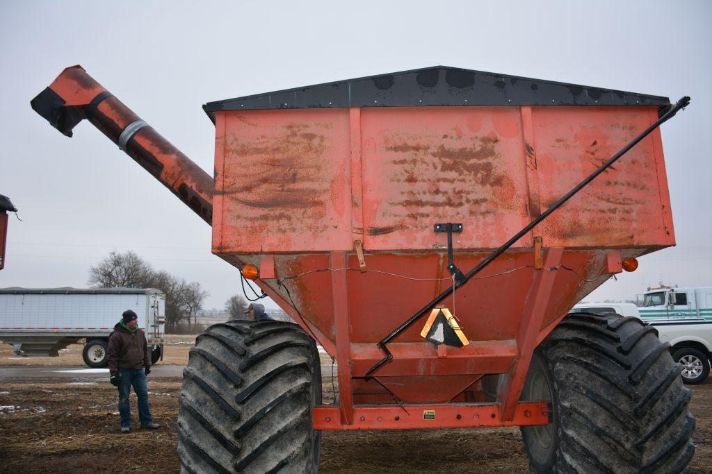 UFT Grain Cart, 66x43x25 Goodyear Floater Tires, 1000PTO, 16” Auger, Roll O