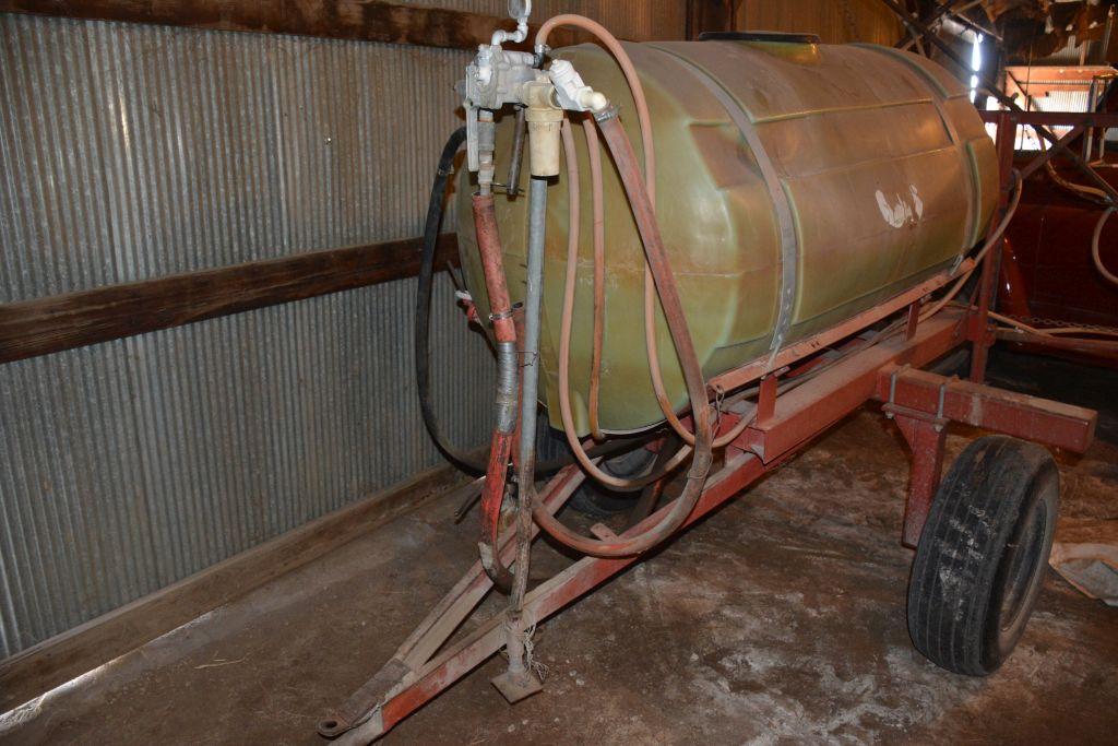 300 gal Poly Tank, Pull Type Sprayer w/ Pump